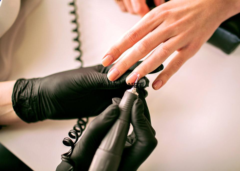 Medikal Manikür Nasıl Olur